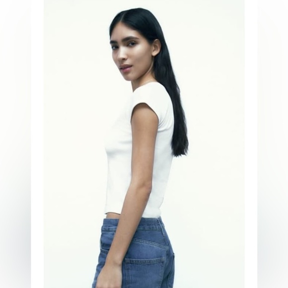 Zara white ribbed top. - Picture 6 of 7